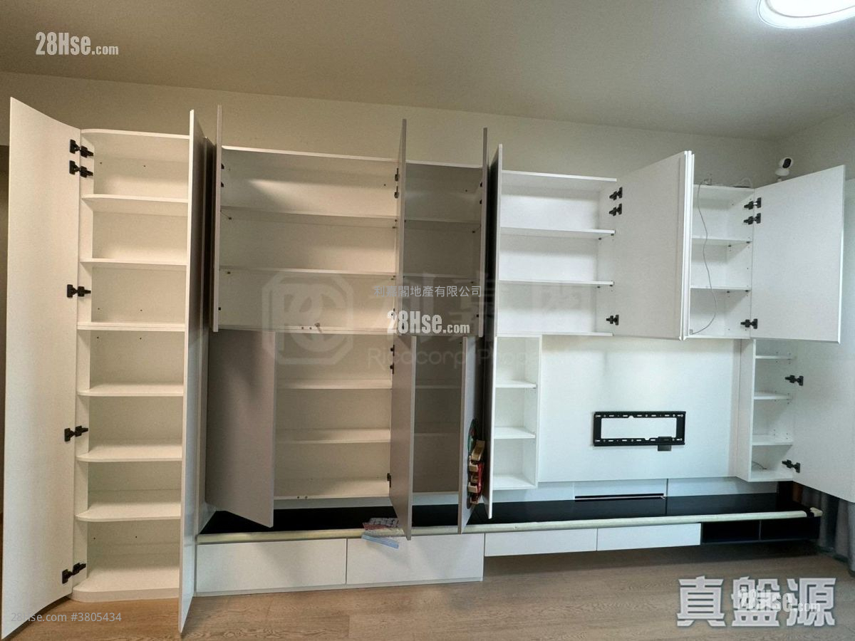 Sol City Sell 3 Bedrooms 736 ft²