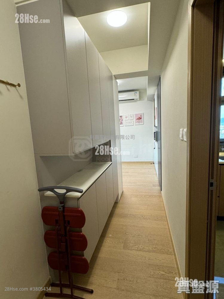 Sol City Sell 3 Bedrooms 736 ft²