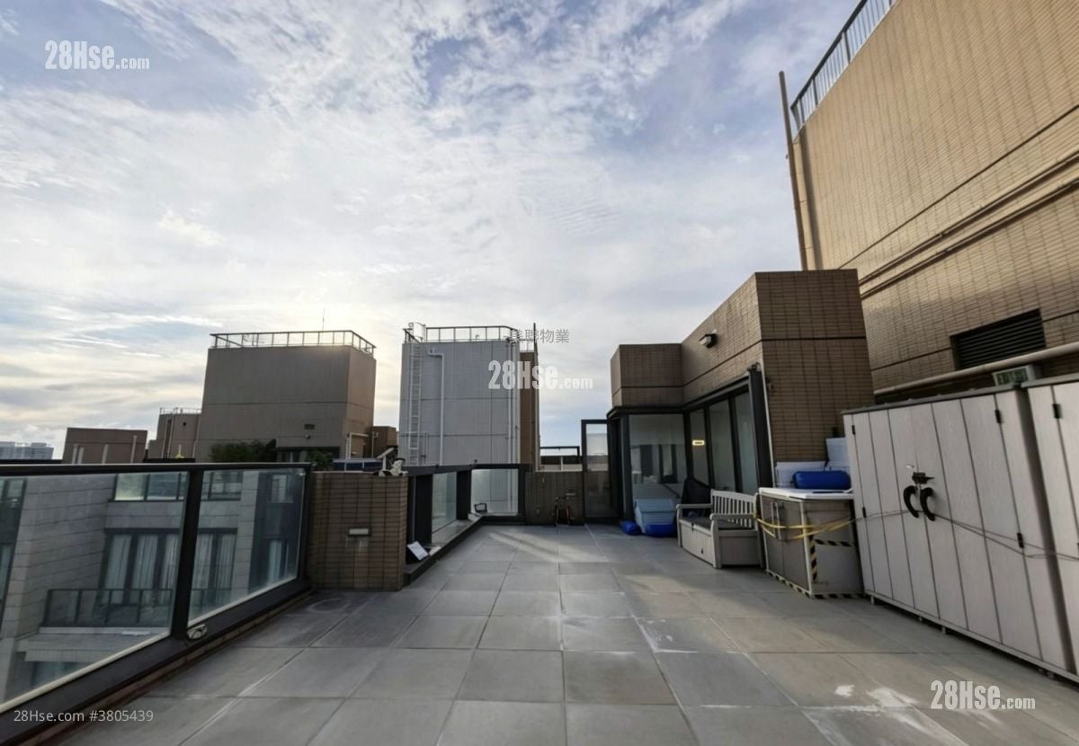 Lobby: The Visionary Sell 3 Bedrooms , 2 Bathrooms 1,489 ft²