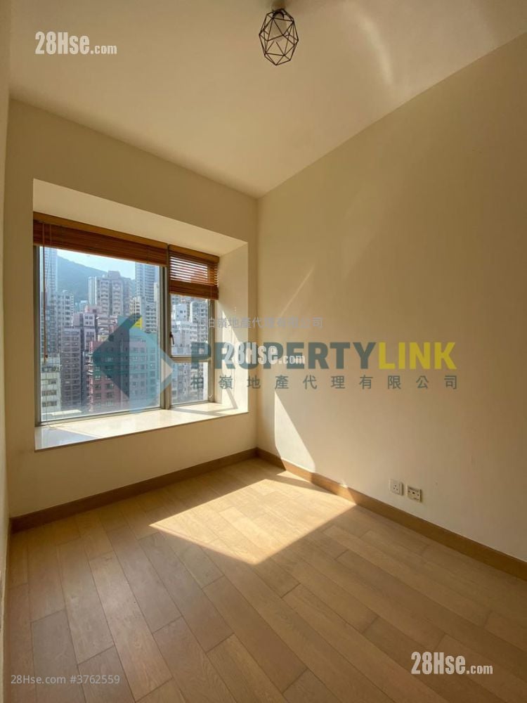 Island Crest Sell 1 Bedroom , 1 Bathroom 374 ft²