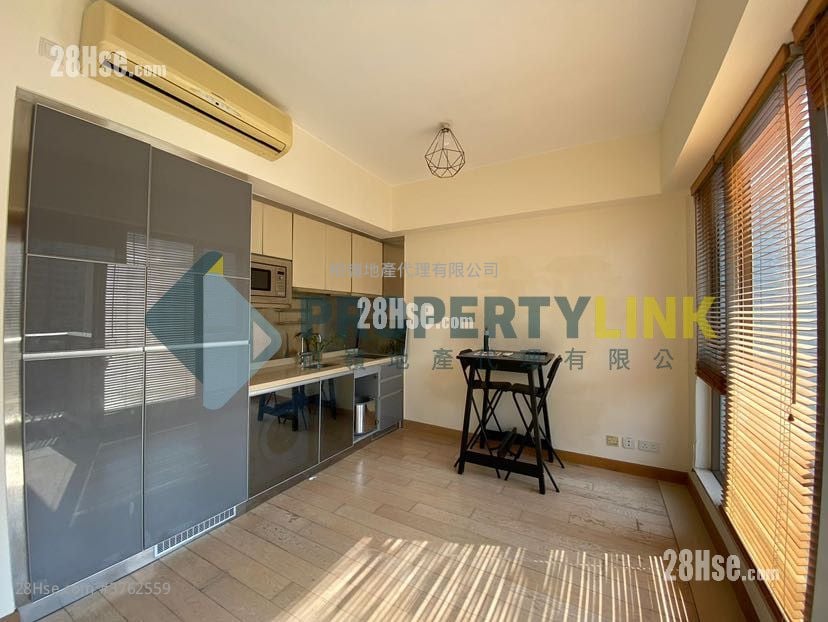 Island Crest Sell 1 Bedroom , 1 Bathroom 374 ft²