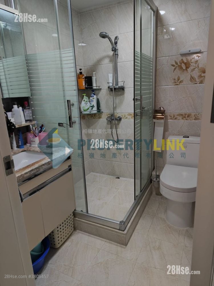 Fook Sing Court Sell 2 Bedrooms , 1 Bathroom 531 ft²