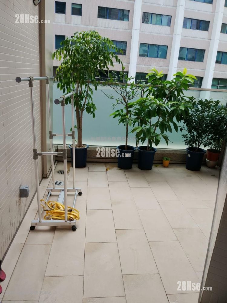 One Homantin Sell 3 Bedrooms 688 ft²