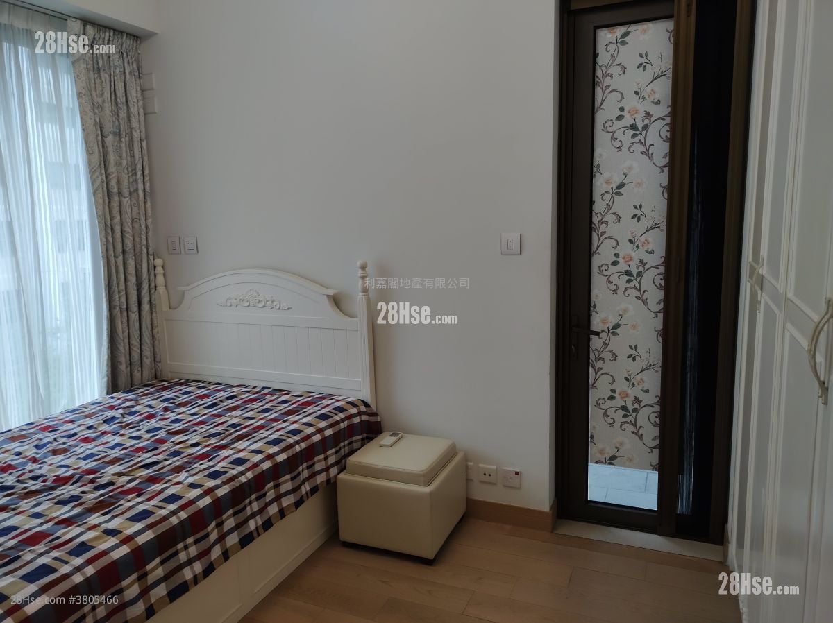 One Homantin Sell 3 Bedrooms 688 ft²