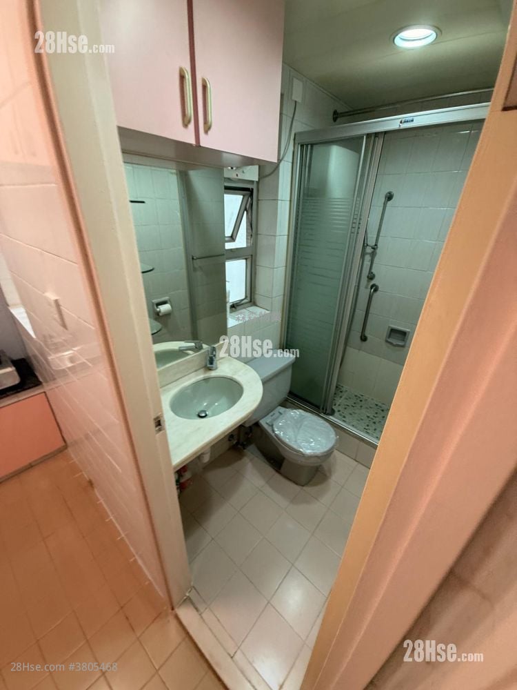 Wah Shun Gardens Rental 2 Bedrooms , 1 Bathroom 427 ft²