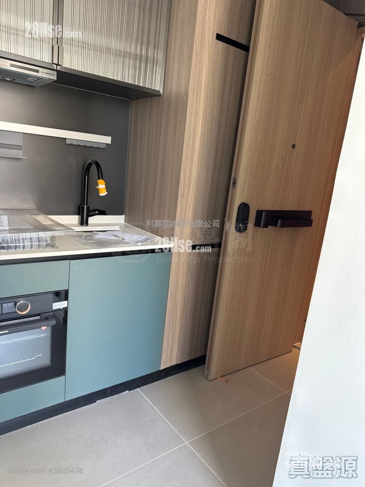 Larchwood 租盘 1 房 , 1 浴室 259 平方尺