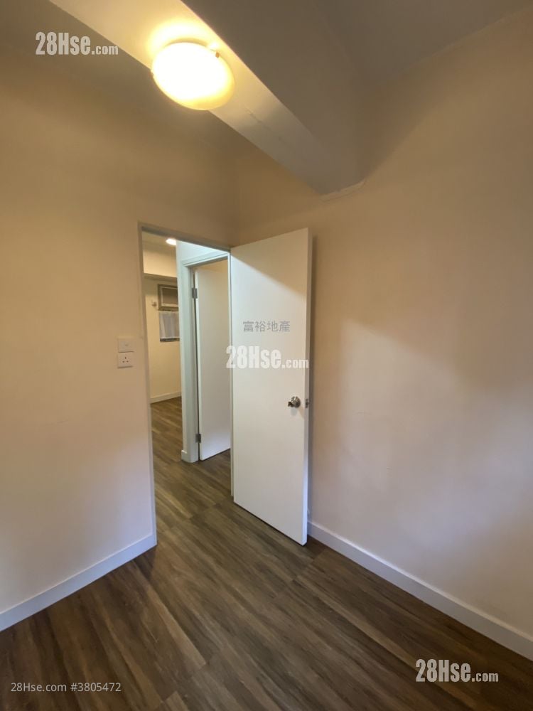 唐楼 租盘 2 房 , 1 浴室 329 平方尺