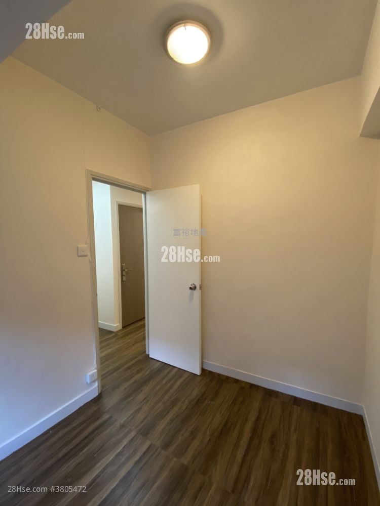 唐楼 租盘 2 房 , 1 浴室 329 平方尺