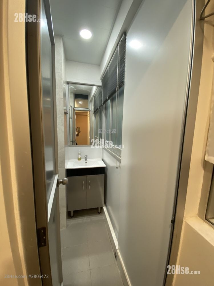 唐楼 租盘 2 房 , 1 浴室 329 平方尺