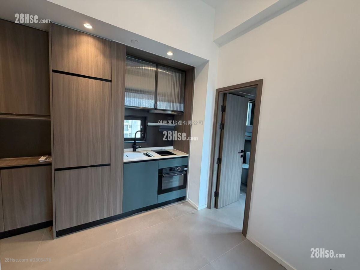 Larchwood 租盘 1 房 , 1 浴室 259 平方尺