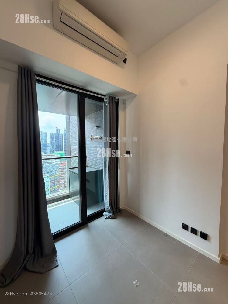 Larchwood 租盘 1 房 , 1 浴室 259 平方尺