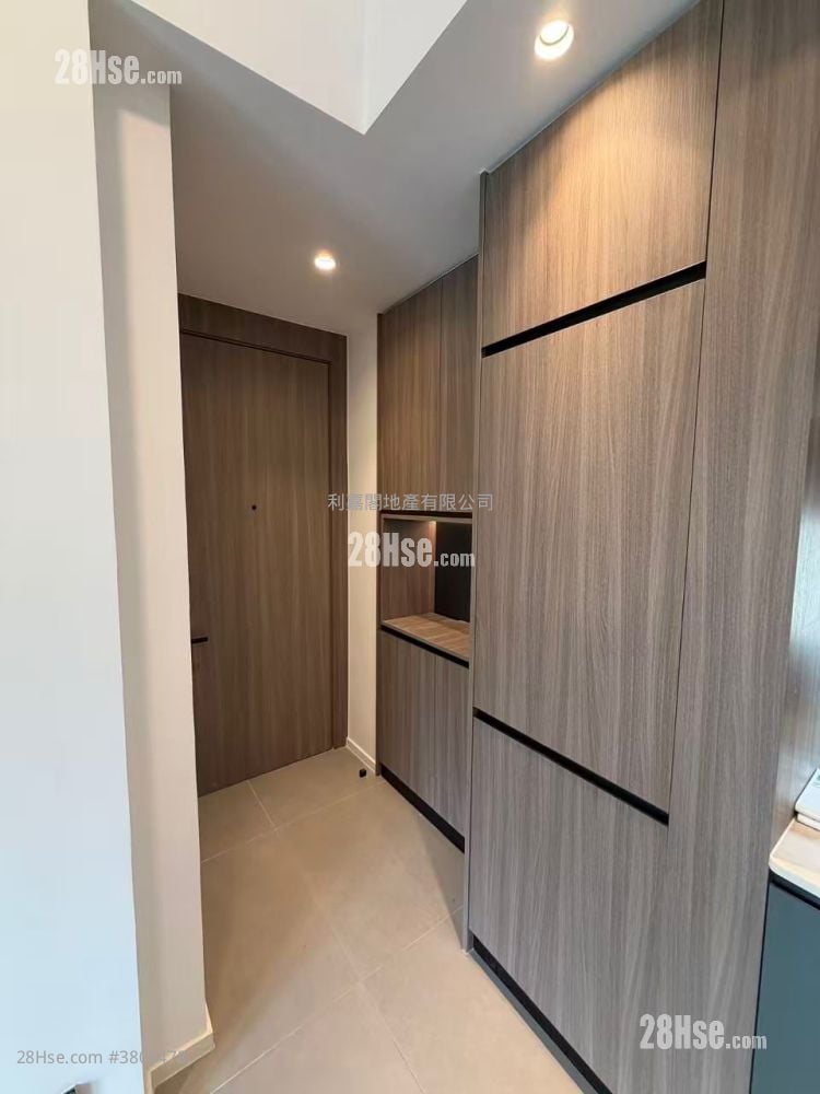 Larchwood 租盘 1 房 , 1 浴室 259 平方尺