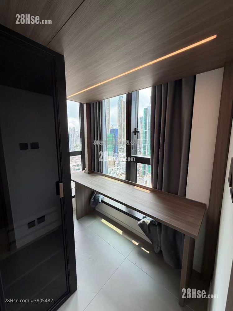 Larchwood 售盘 1 房 , 1 浴室 250 平方尺