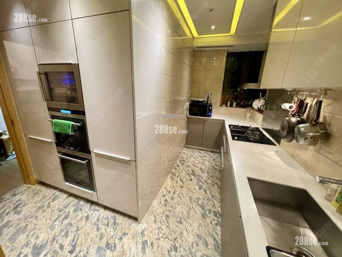 琨仑 租盘 3 房 , 3 浴室 2,389 平方尺