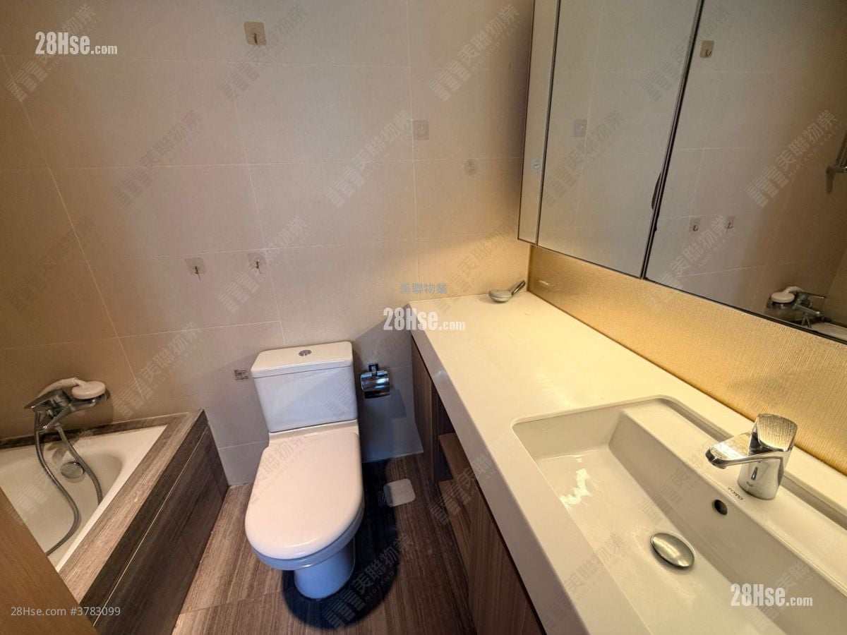 浴室: 升荟 租盘 2 房 , 1 浴室 741 平方尺