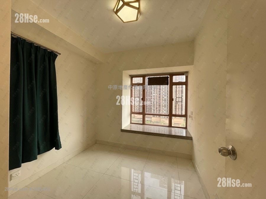 Sunshine City Sell 2 Bedrooms 414 ft²