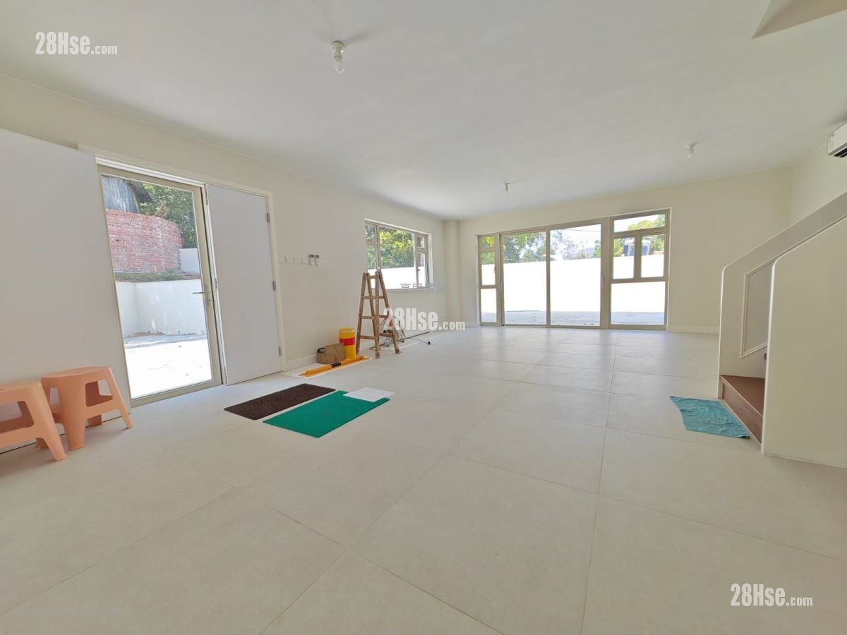 村屋 租盘 4 房 , 3 浴室 2,100 平方尺