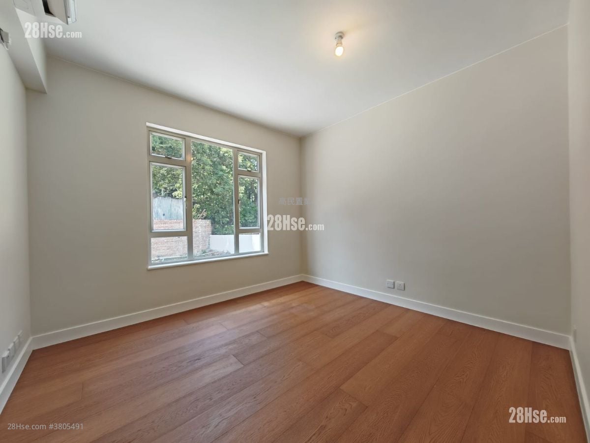 村屋 租盘 4 房 , 3 浴室 2,100 平方尺