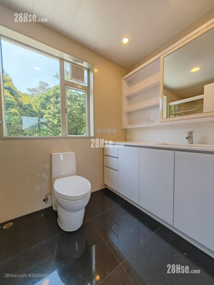 村屋 租盘 4 房 , 3 浴室 2,100 平方尺