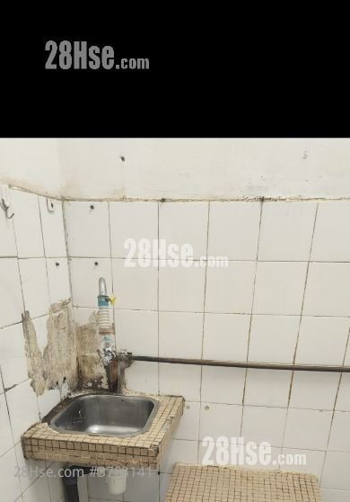 唐楼 租盘 160 平方尺