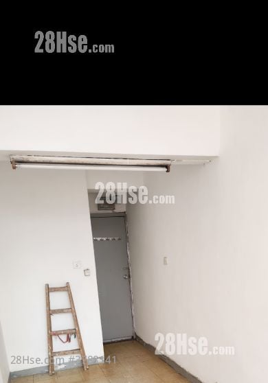 唐楼 租盘 160 平方尺