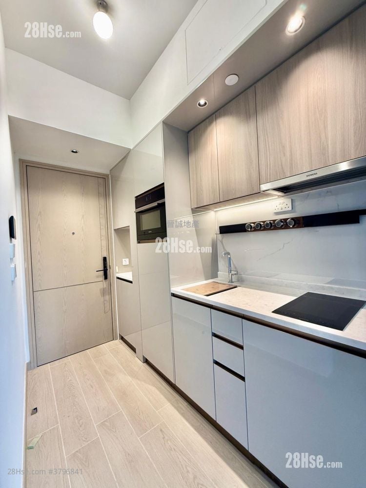 Gold Coast Bay Sell Studio , 1 Bathroom 208 ft²