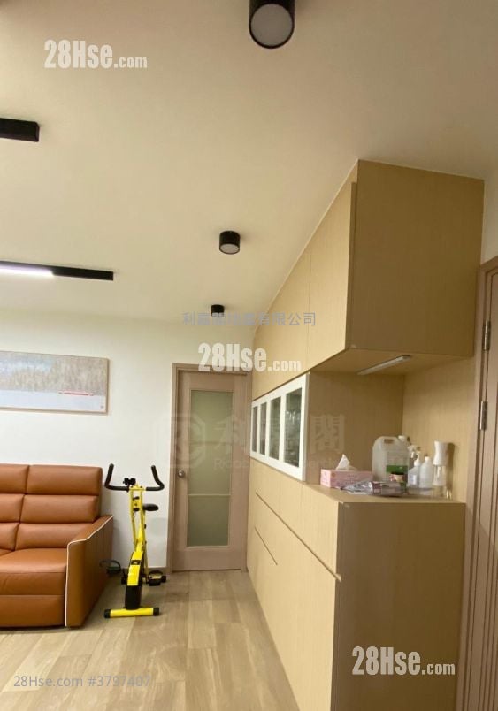 Yuk Ming Court Sell 3 Bedrooms , 1 Bathroom 643 ft²