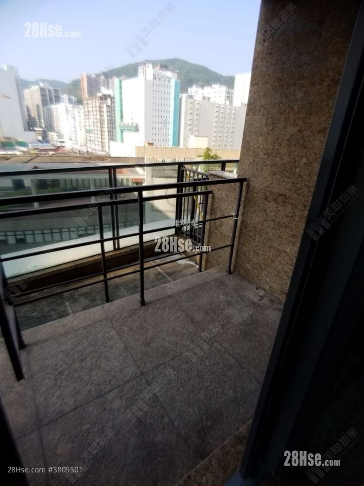 The Palazzo Sell 3 Bedrooms , 2 Bathrooms 696 ft²