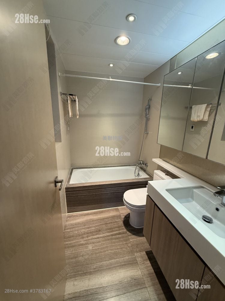 The Visionary Rental 3 Bedrooms , 3 Bathrooms 1,034 ft²