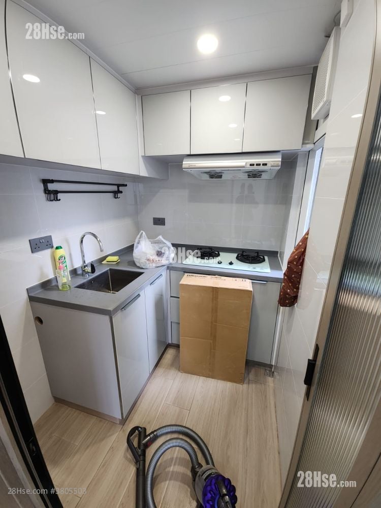 Tai Po Centre Sell 2 Bedrooms , 1 Bathroom 391 ft²