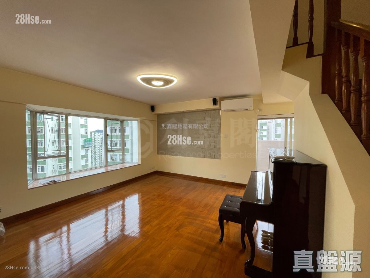 Mount Parker Lodge Sell 3 Bedrooms , 3 Bathrooms 1,040 ft²