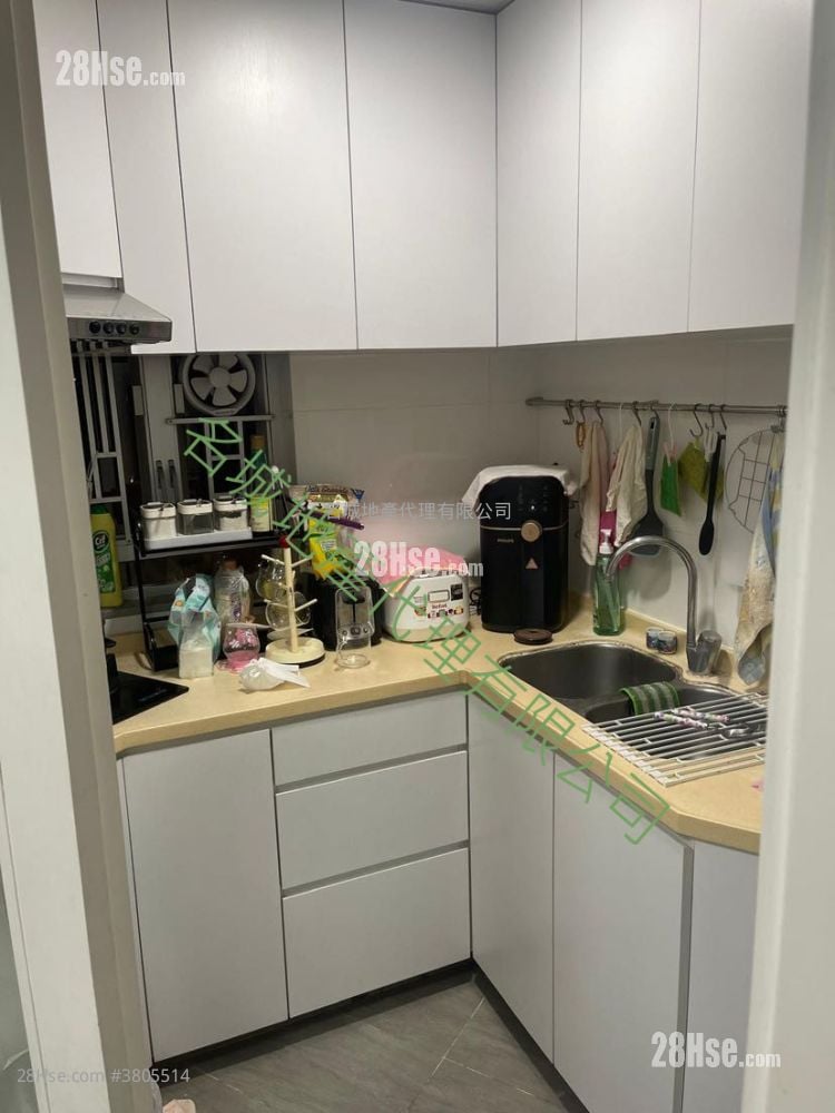 Holford Gardens Rental 2 Bedrooms , 1 Bathroom