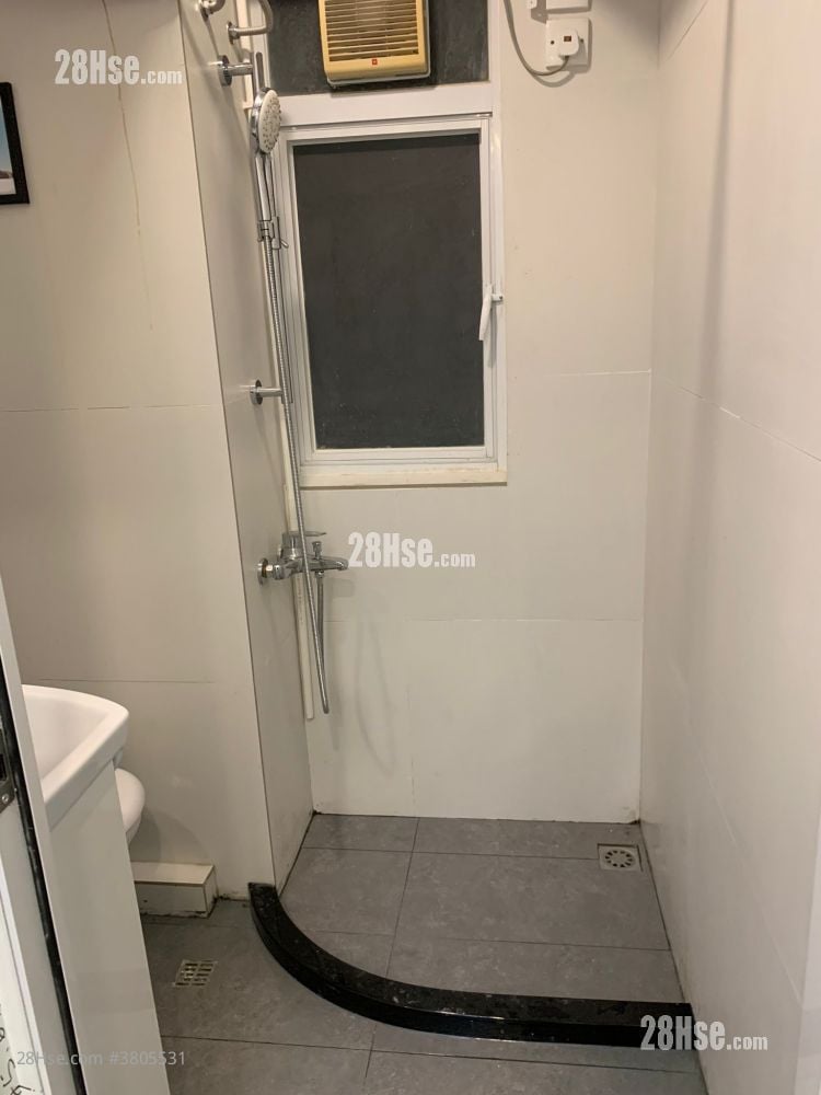 Alpha House Rental Studio , 1 Bathroom 140 ft²
