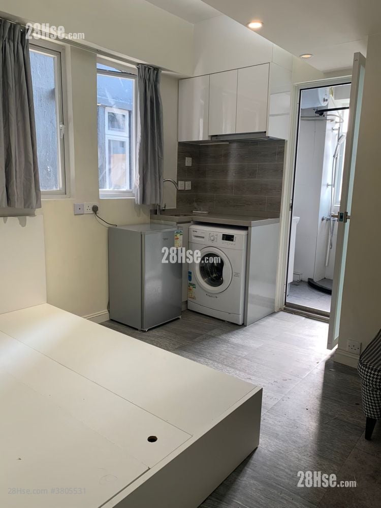 Alpha House Rental Studio , 1 Bathroom 140 ft²