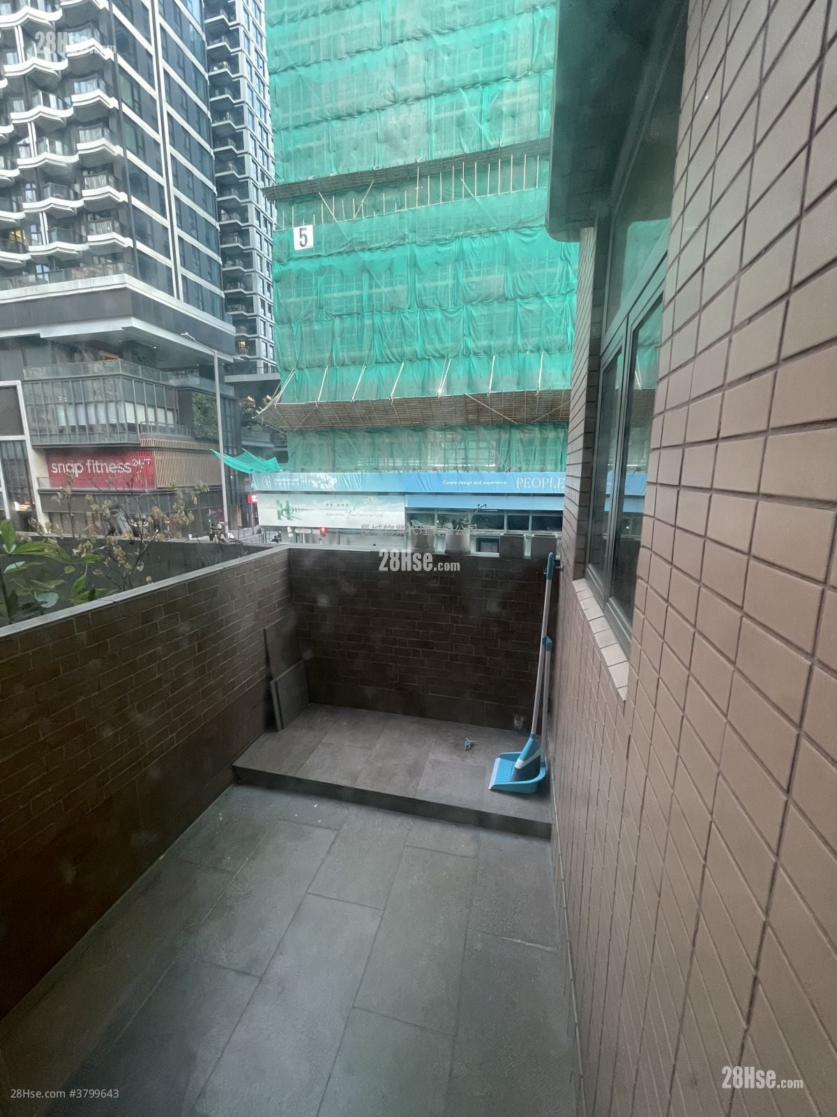 Perfect Mansion Rental 2 Bedrooms , 1 Bathroom 304 ft²