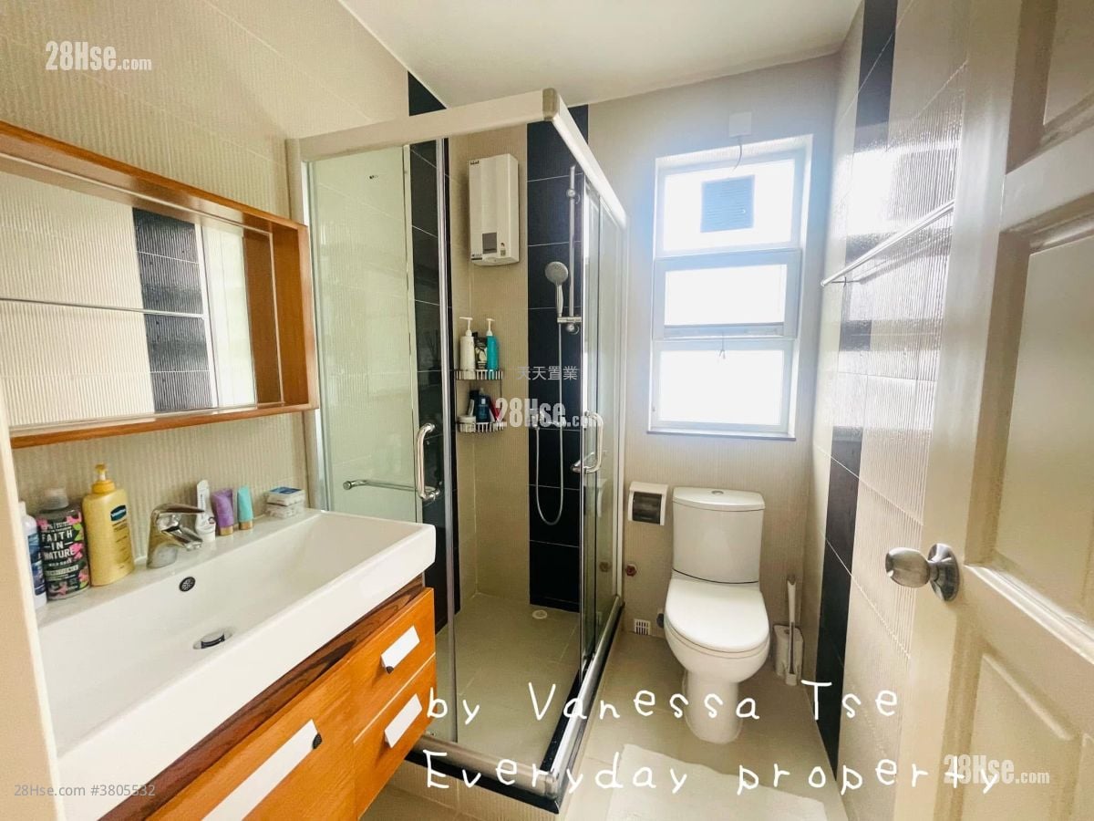 Village House Rental 3 Bedrooms , 3 Bathrooms 1,400 ft²