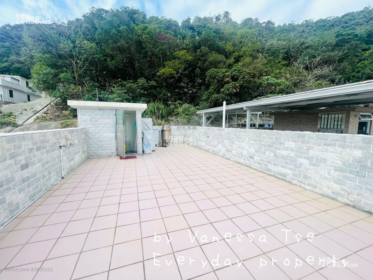 Village House Rental 3 Bedrooms , 3 Bathrooms 1,400 ft²