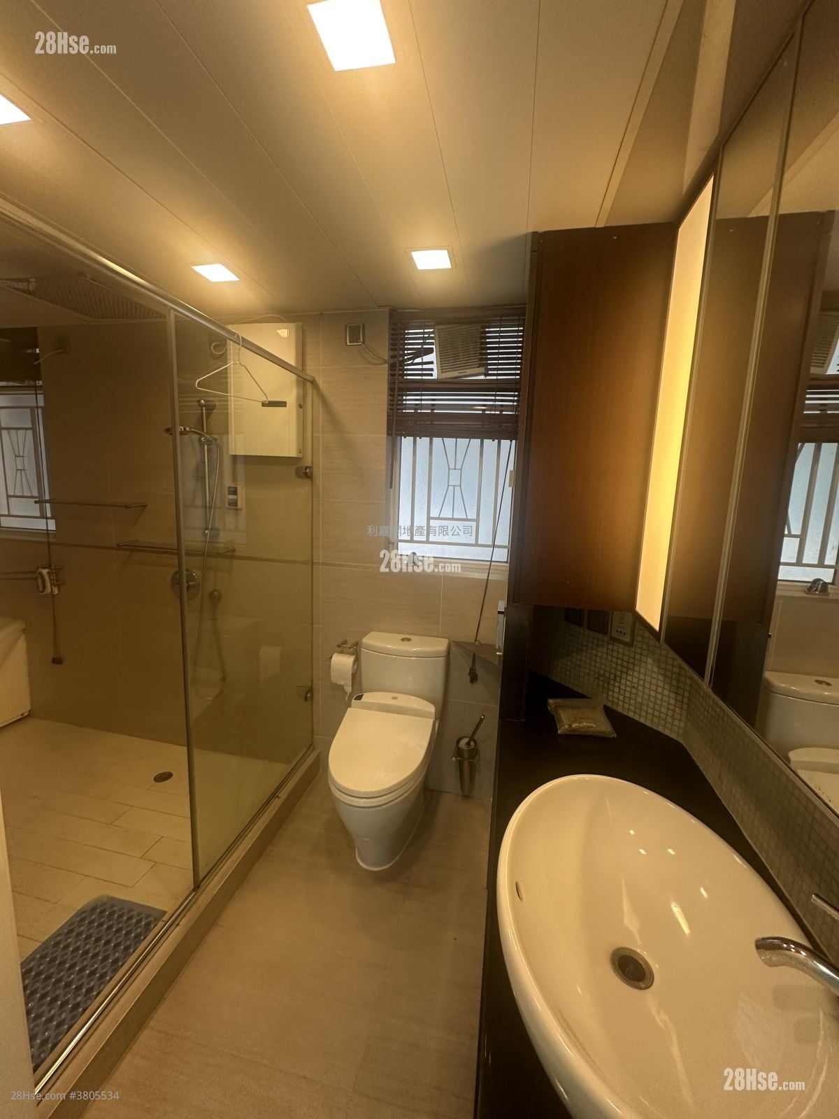 Laguna Verde Sell 5+ Bedrooms 844 ft²