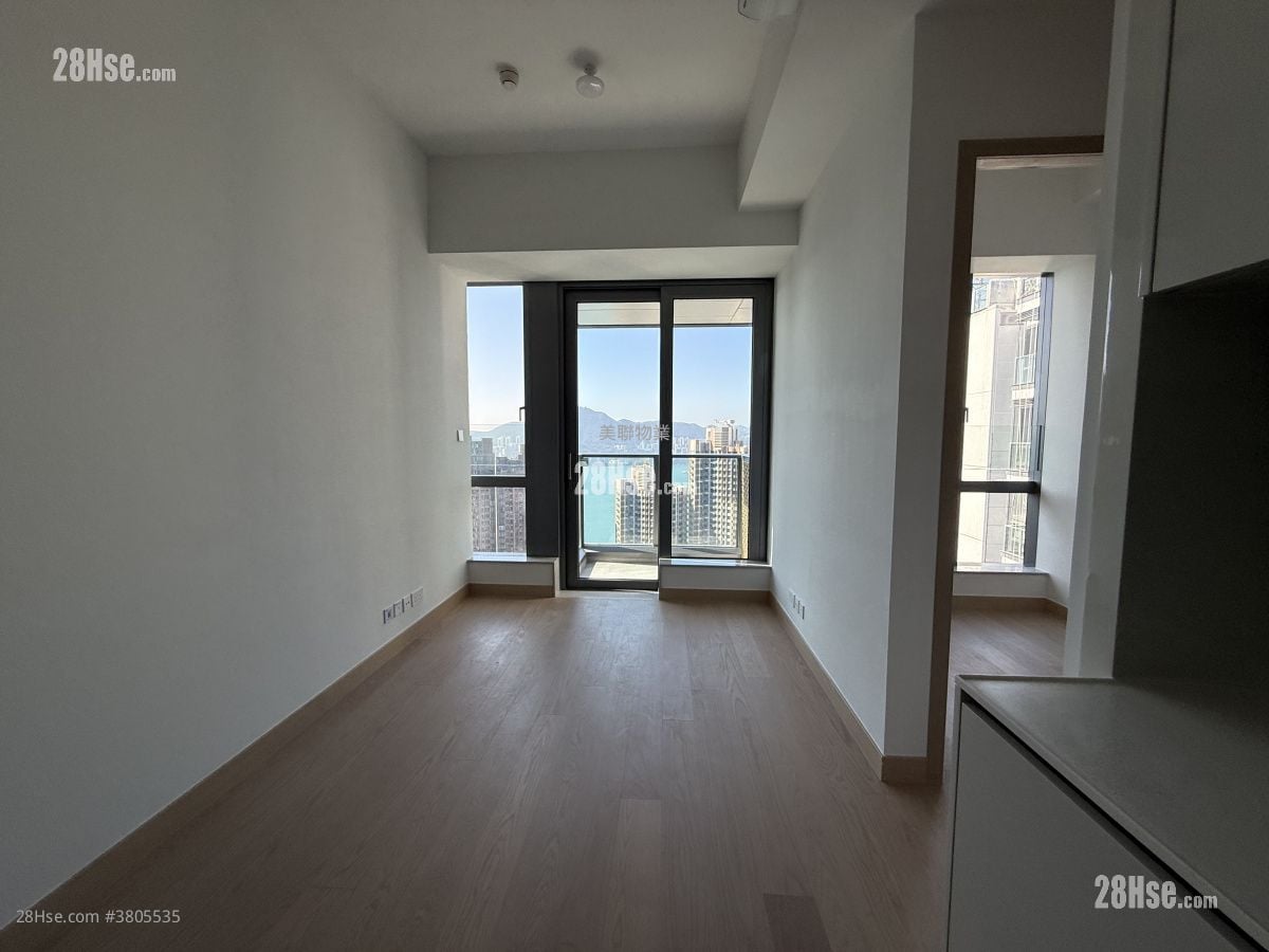 Seasons Place 售盘 2 房 , 1 浴室 453 平方尺