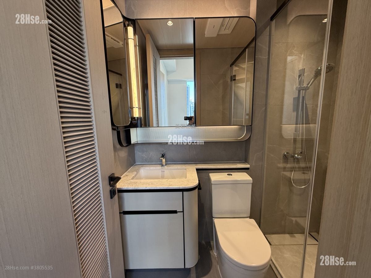 Seasons Place 售盘 2 房 , 1 浴室 453 平方尺