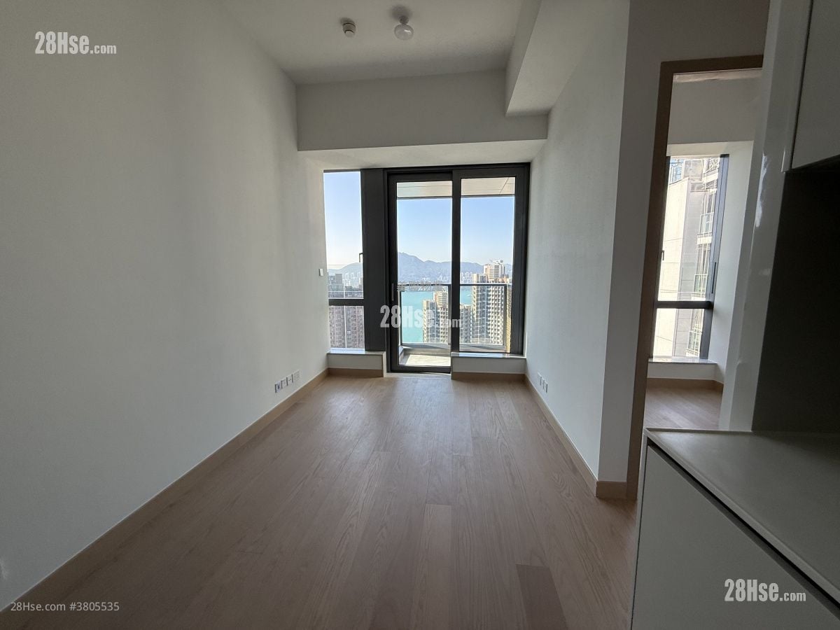 Seasons Place 售盘 2 房 , 1 浴室 453 平方尺