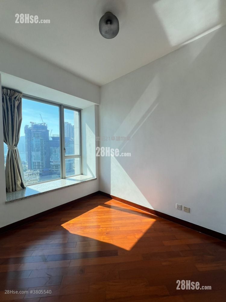 The Coronation Sell 1 Bedroom , 1 Bathroom 496 ft²