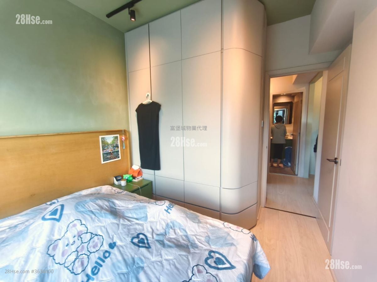 Castello Sell 2 Bedrooms , 1 Bathroom 547 ft²