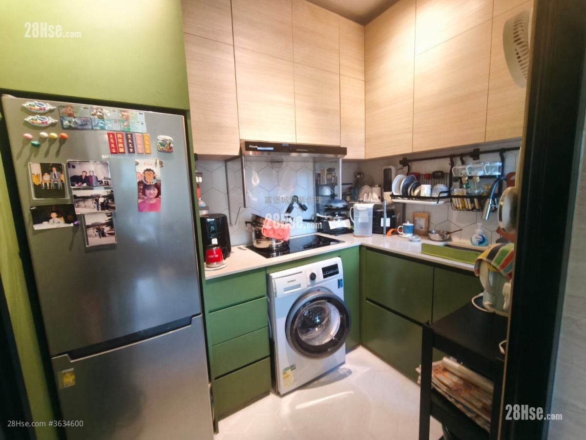 Castello Sell 2 Bedrooms , 1 Bathroom 547 ft²