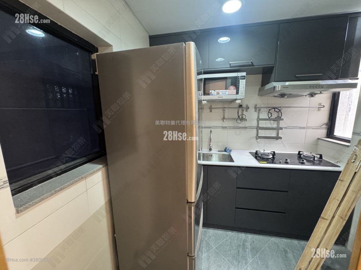 Shaukeiwan Plaza Rental 2 Bedrooms , 1 Bathroom 445 ft²