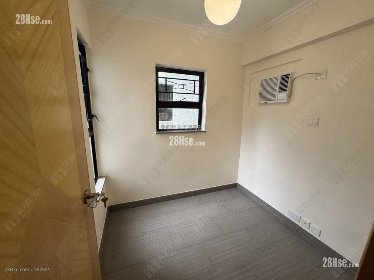 Shaukeiwan Plaza Rental 2 Bedrooms , 1 Bathroom 445 ft²