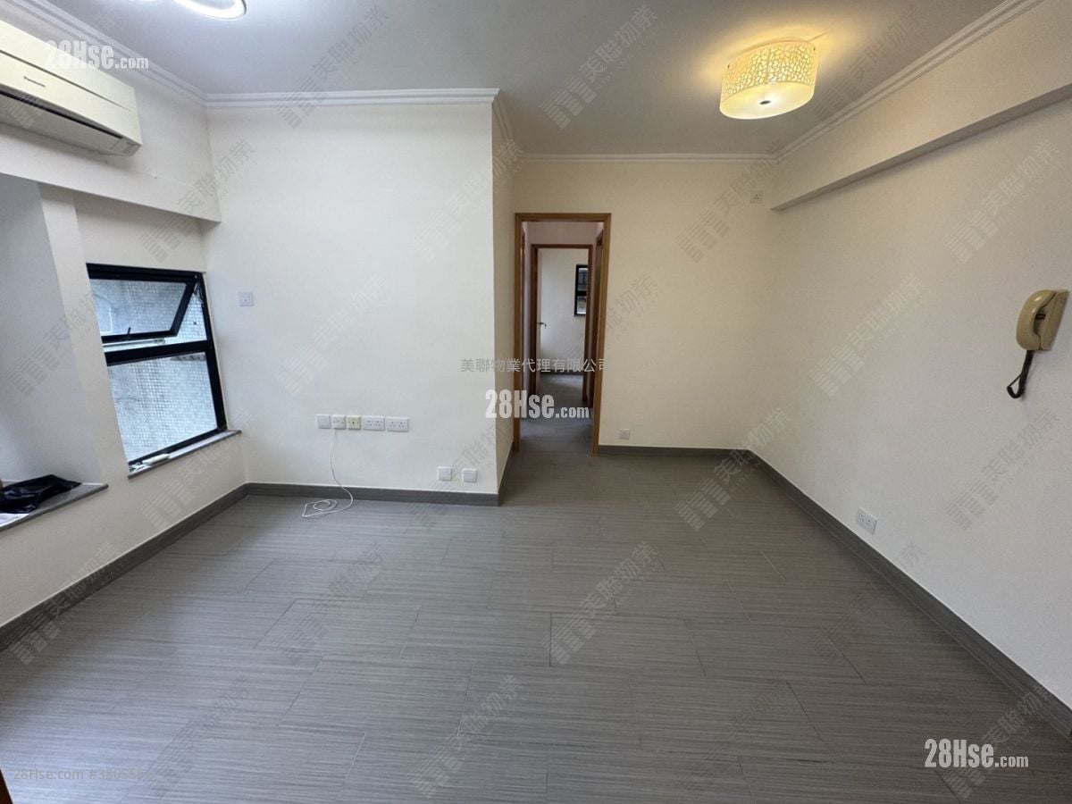 Shaukeiwan Plaza Rental 2 Bedrooms , 1 Bathroom 445 ft²