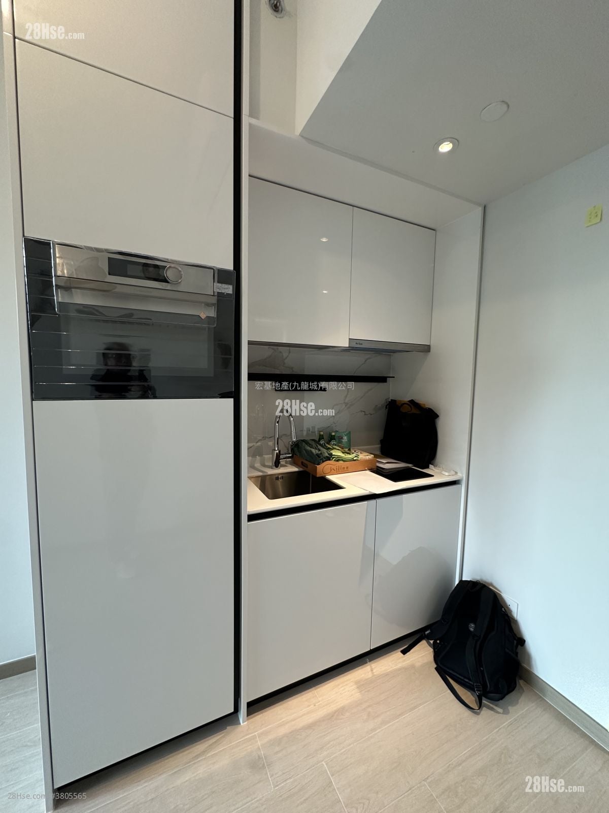 朗誉 租盘 开放式间隔 246 平方尺