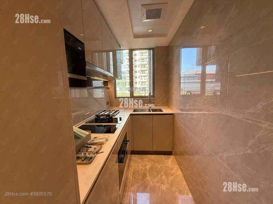 Grand Mayfair  Rental 769 ft²