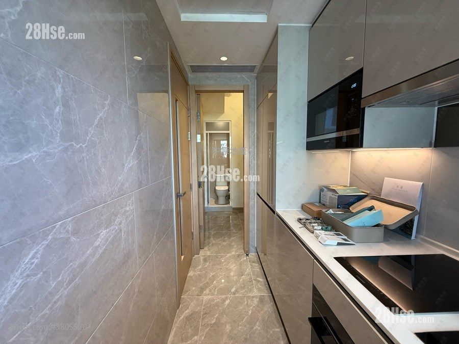 Grand Mayfair  Rental 769 ft²